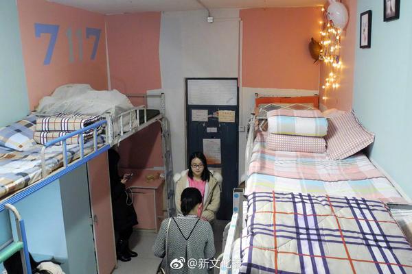 2位数域名续费多少钱_CN2服务器远程办公
