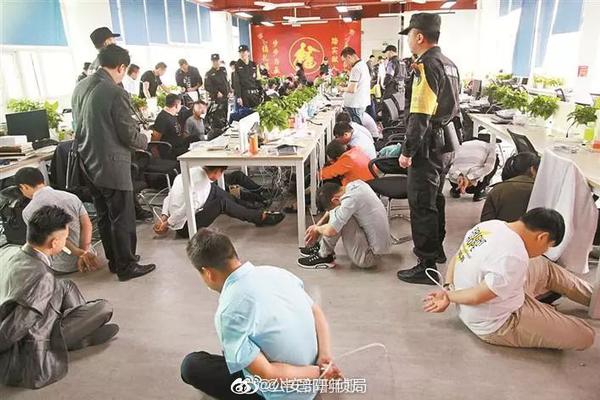 舰船对撞、持枪叫骂,越南与印尼在南海爆发冲突!_9929跨境必备