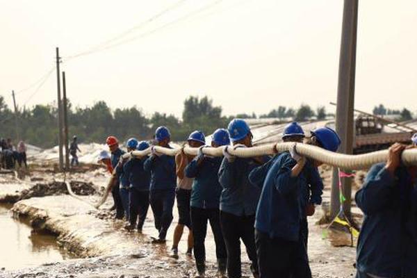 周冬雨宋茜爱的衬衫裙_CN2服务器多少ping