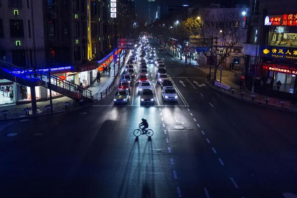 RED后缀域名什么意思_挂机宝手游挂机