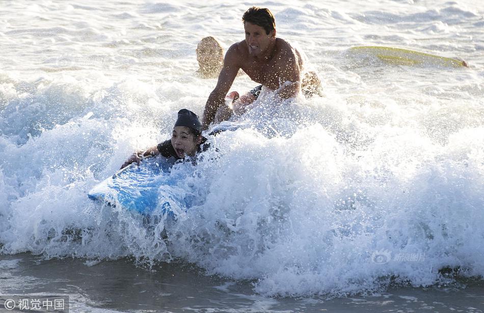 鹅眼:30年采矿青山绿水变深坑,转型旅游开发又成烂尾_云服务器活动