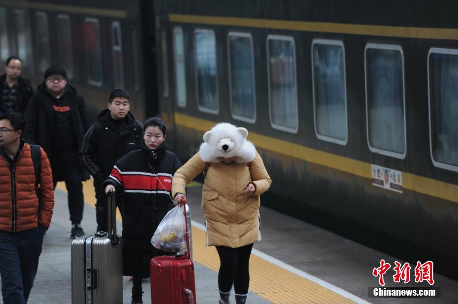 苹果Q2营收580亿美元 净利同比降16%_云服务器10M带宽