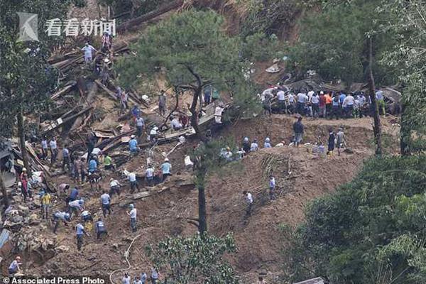 俄登陆舰造了14年 远不及中国071_9929企业级云服务器