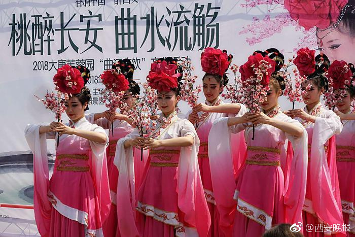 小长假朋友圈晒表攻略_挂机宝页游挂机