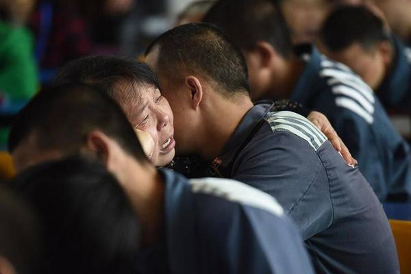 中国海军与东南亚国家在青岛进行联合军演_挂机宝带防御