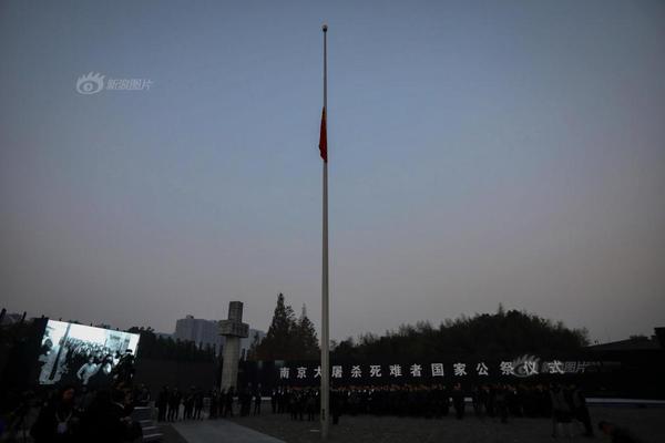 洪真英熬夜工作,姐姐在后台偷偷抹泪,自曝曾因为生病被骂