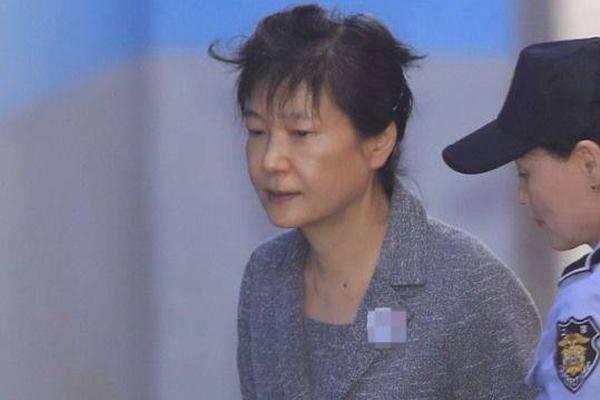 习近平:做青年的知心,热心,引路人_CN2代码仓库