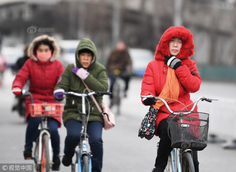 企业域名怎么申请购买_CN2服务器SSD硬盘