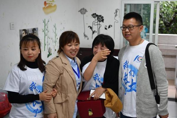 37.com域名多少钱_云数据库
