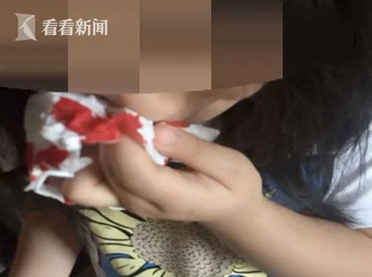日本4只松鼠争先出巢 脑袋填满树洞惹人喜爱_云服务器2G内存