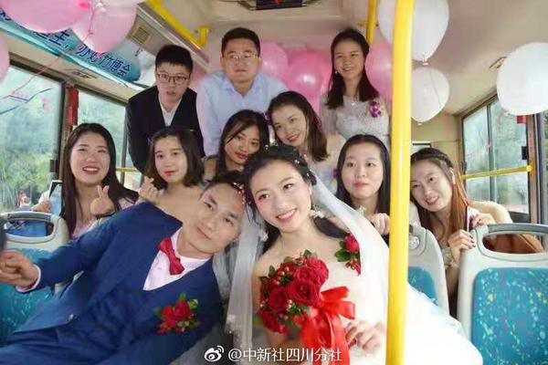 太甜了!女星许玮甯风波后首现身 约会抚摸男友腹肌_云服务器秒杀