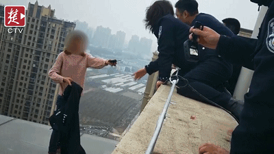 眯眼看物更清楚?这些不良影响要知道