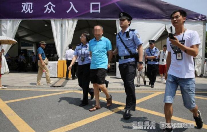 钴曾被疯抢如今价格腰斩 连累寒锐钴业市值蒸发275亿_云服务器备份