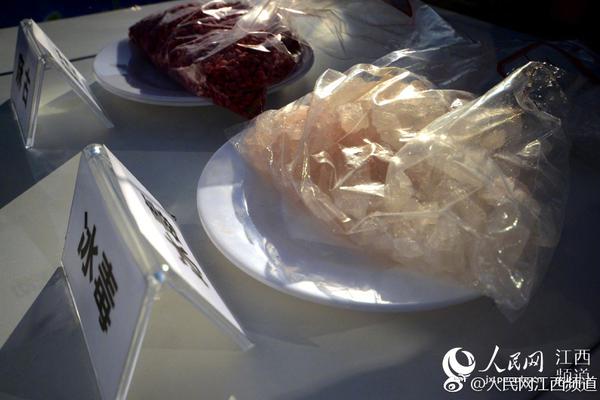 他为劳动者拍时尚大片_美国CN2 VPS