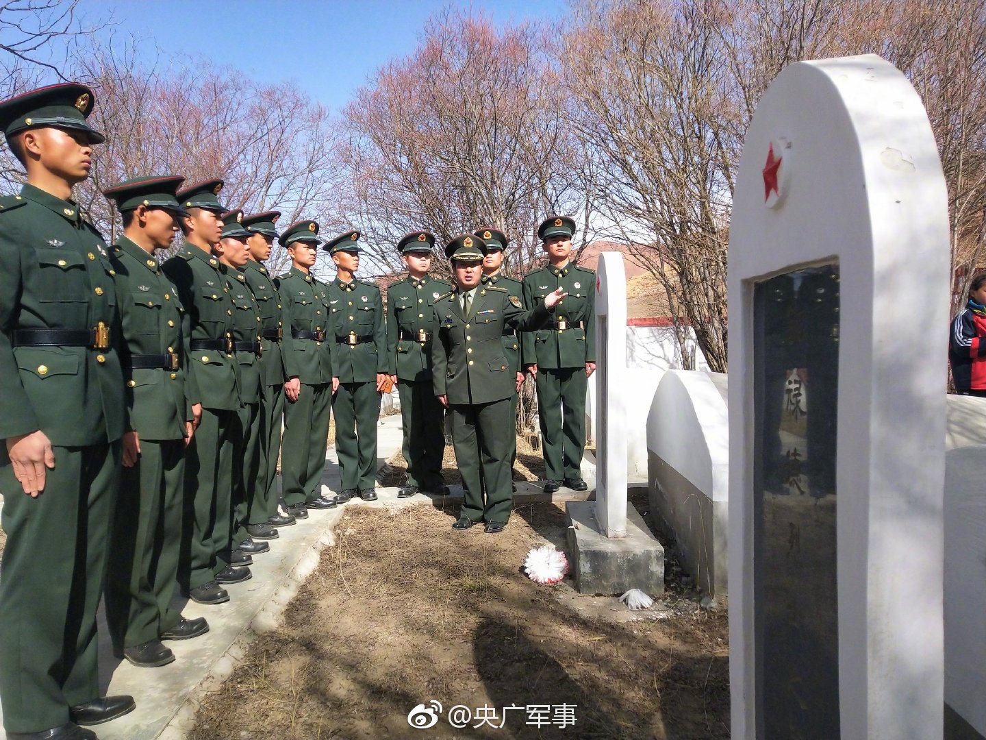 公司开一个网页只要有域名就可以用吗