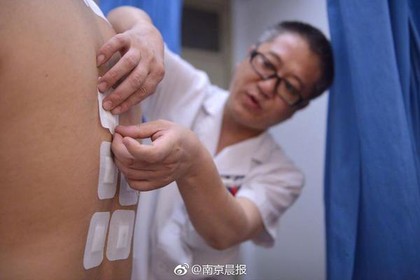 KIM域名续费一年多少钱_Tesla挂机宝