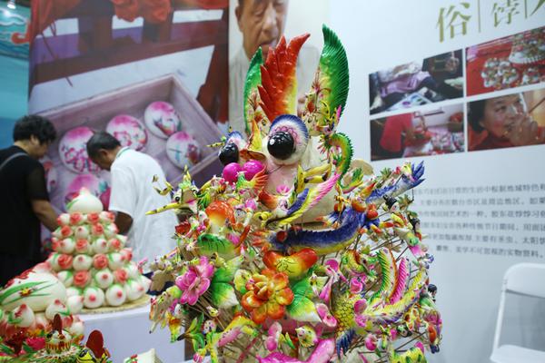 梁咏琪晒旧照回忆青涩岁月 长发飘飘清纯可人_CN2服务器解锁TikTok