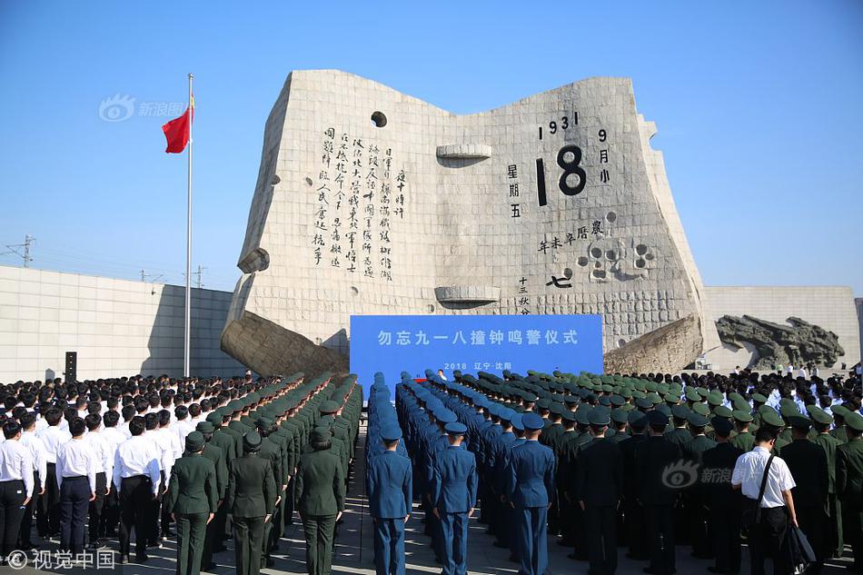 特斯拉降亏7亿美元 专家斥马斯克对安全缺乏敬畏_挂机宝挂机器人