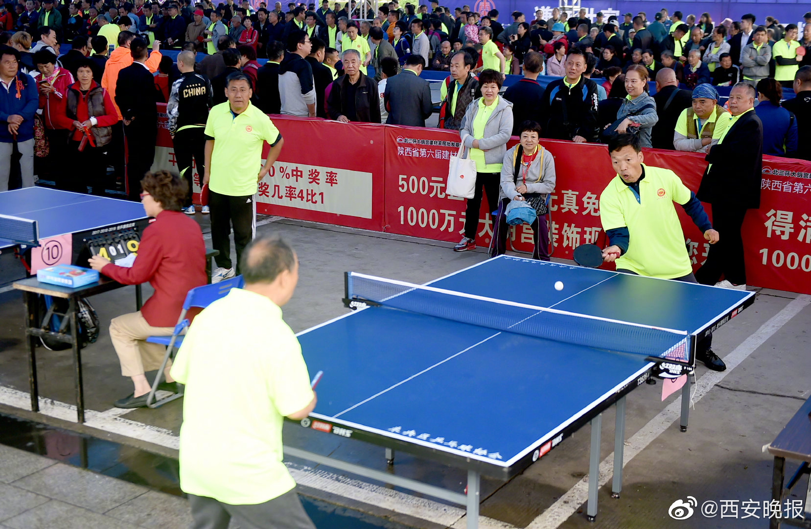 200辆爱心大巴送万人回家