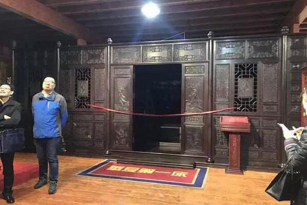 .KIM域名可以备案吗_挂机宝页游挂机