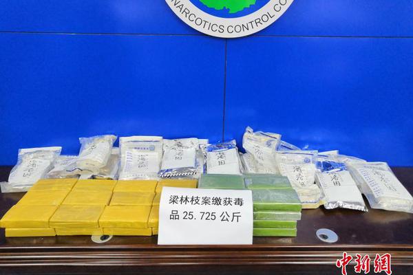冯小刚现身新西兰疑拍新片 徐帆紧跟身后_云电脑按需付费