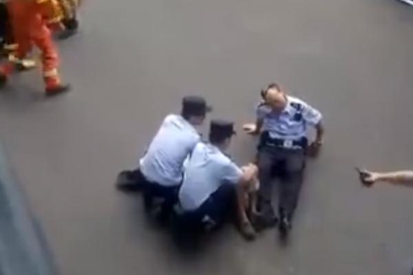 财报里的中国经济:亏损企业数量增两倍