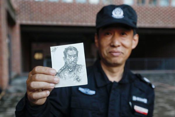 库克:定价调整在中国迎积极反响_云电脑解决方案