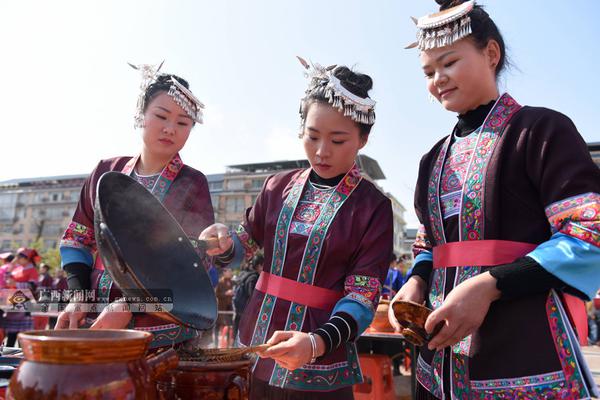 哪个云服务器的厂商比较便宜_混合云服务器