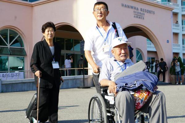 微博微信淘宝豆瓣眼中的你,哪个最真实_CN2服务器带宽