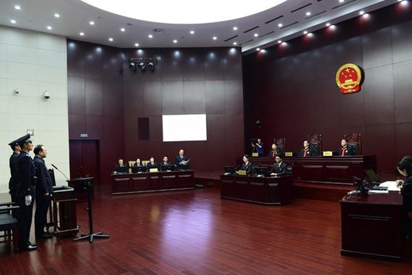 千亿资金疯抢科创板基金_云服务器8核32G
