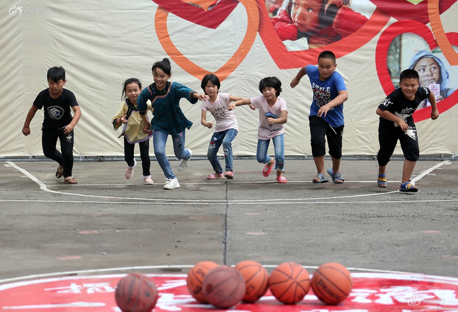 公司开一个网页只要有域名就可以用吗