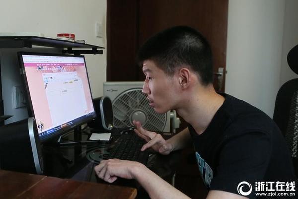 不和实锤?赵丽颖取关前经纪人黄斌 曝资源全被带走_9929性价比之王