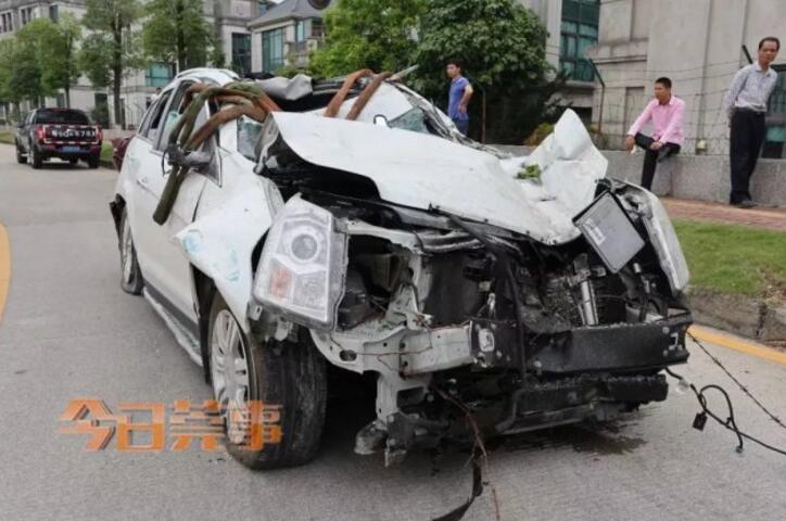 RED后缀域名什么意思_云电脑多店铺管理