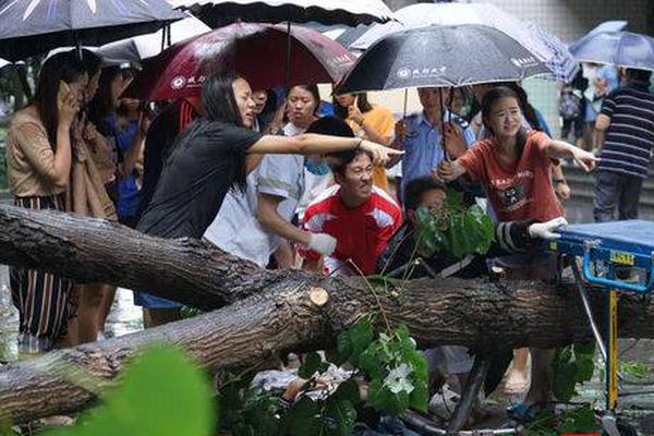 云服务器购买及项目部署流程_云电脑多少钱一个月