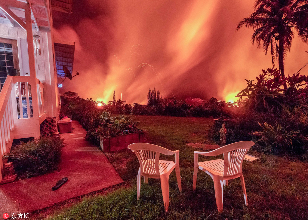 浓烟滚滚!土耳其在建准航母失火事故现场曝光