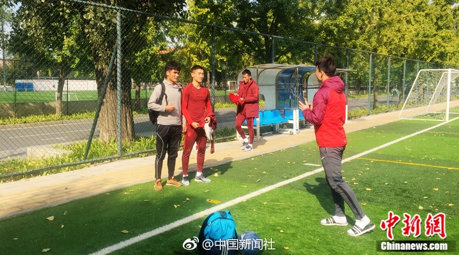 从习近平忙碌四月看“我将无我”