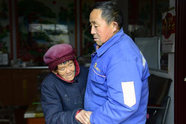 18:30视频播CBA总决赛广东新疆第三战 八冠王力争赛点_挂机宝BGP