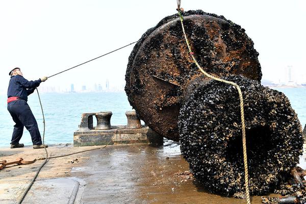 罗永浩:比起悲剧英雄更喜欢被当成失败的小丑_CN2 GIA线路