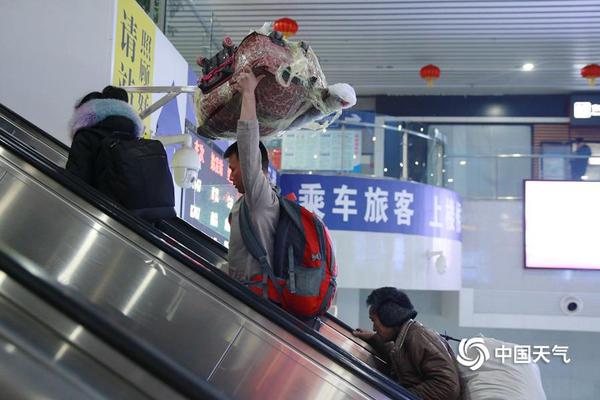 队友夸约基奇如NFL传奇四分卫:对他任何防守都无效_9929带宽充足