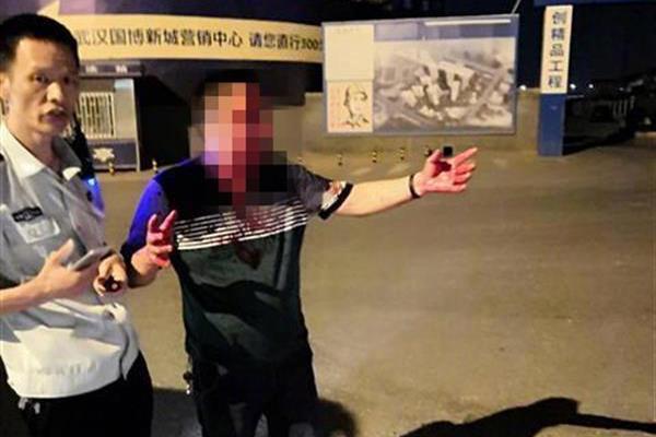 苹果财报超预期并启动750亿回购 盘后市值破万亿_# 9929云主机相关关键词