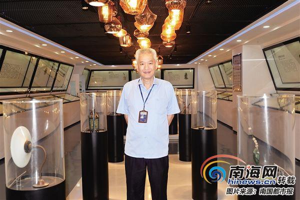 陈嘉庚长孙陈立人向厦门捐赠近百件珍贵文物