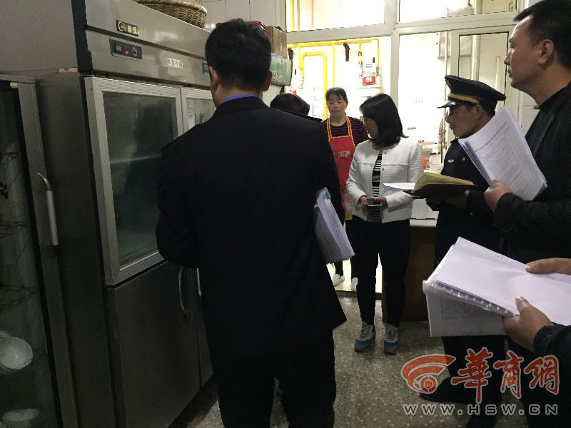 家务时间 成都男性超过女性