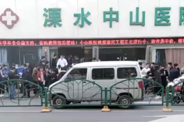 MOBI域名注册多少钱_挂机宝集群