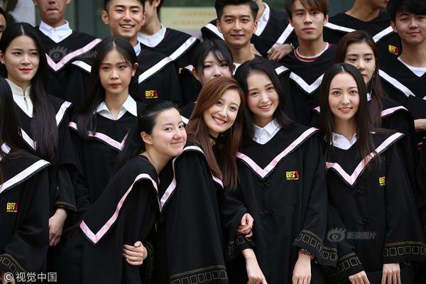 5本意境优雅的经典诗词解析_云手机多开