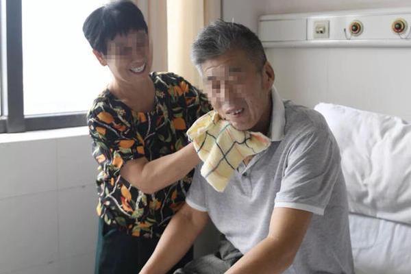观众及名人为万玛才旦新片《撞死了一只羊》打气_9929流量套餐