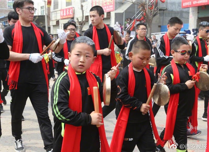 租赁云服务器多少钱一个月_云电脑手机连接电视