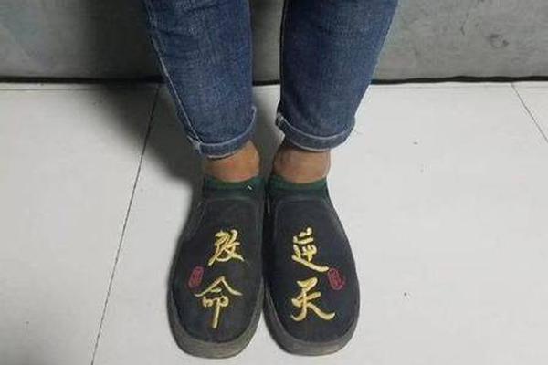 1G网站空间多少钱_CN2服务器外贸网站