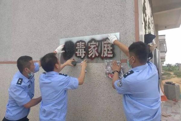 范冰冰没上过化学课 但号称研制出了新款面膜