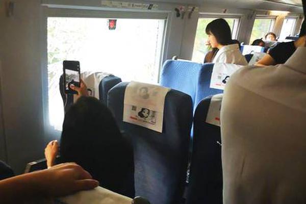 世锦赛:小特7-1领先马奎尔 罗伯逊4-4平希金斯