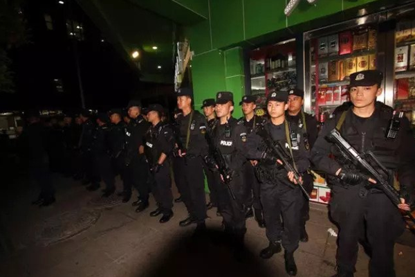 女车主买新车一个月撞了7次 都怪教练没教到位
